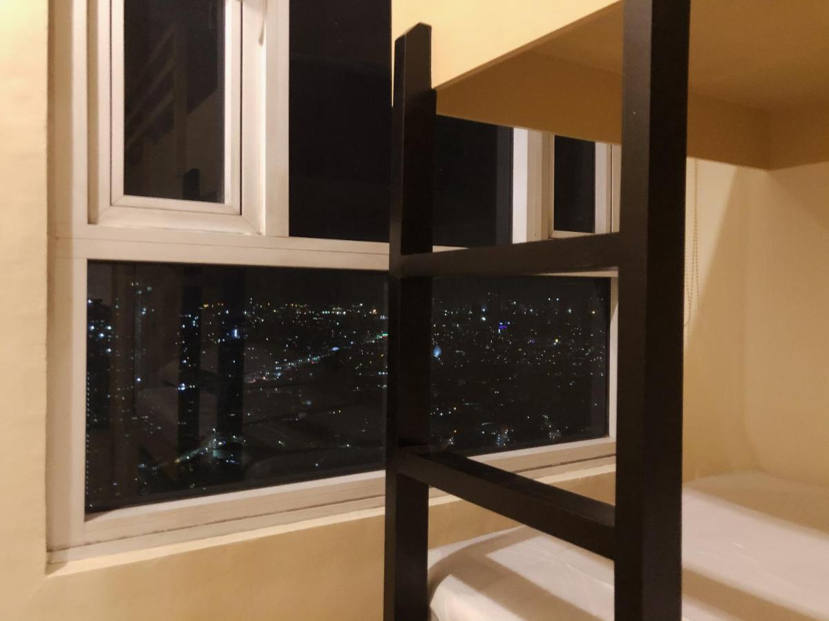 Hotel Ambiance, Spacious 2-Bedroom Condo In Qc マニラ市 エクステリア 写真